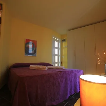 Casa Rudiae Feriehus Lecce